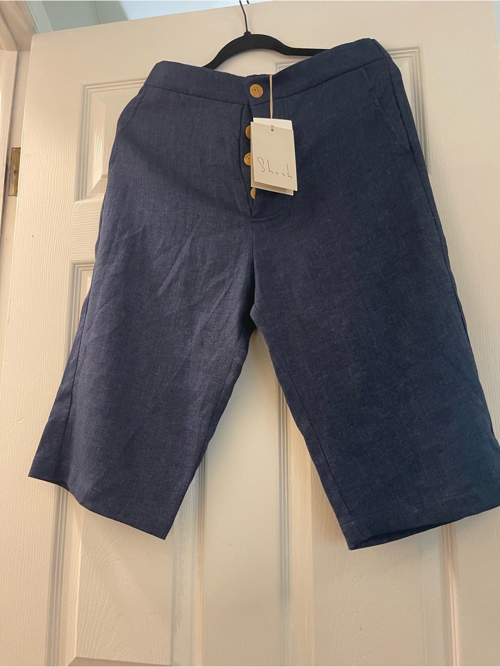 Shosh Linen Blend Bermuda Shorts – Women’s Navy Blue – Pull-On – Wooden Buttons